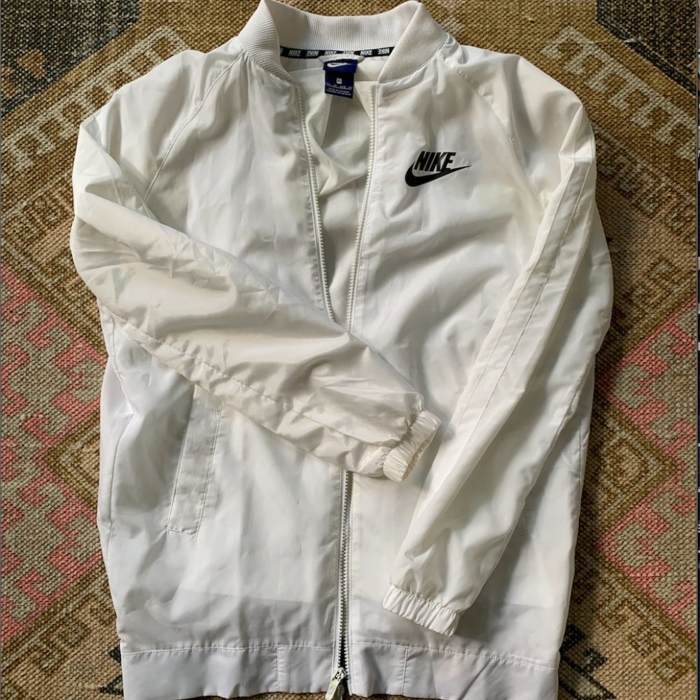 White Nike Windbreaker